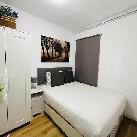 Beach Apartment Barca 6 Sant Adria de Besos Exterior foto